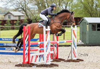 Tamsin Drew claims top spot in the Nupafeed Supplements Senior Discovery Second Round at Norfolk Showjumping Club